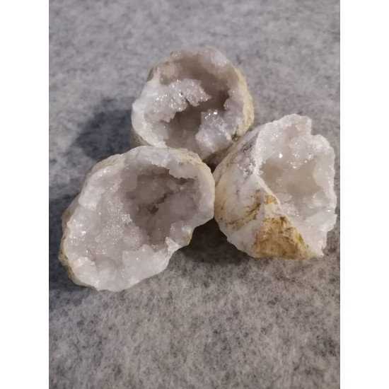 Kalnu kristāla geode