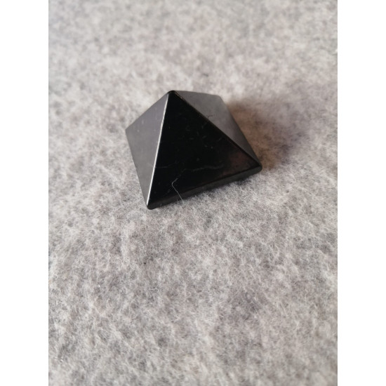 Šungīta piramīda 30 mm